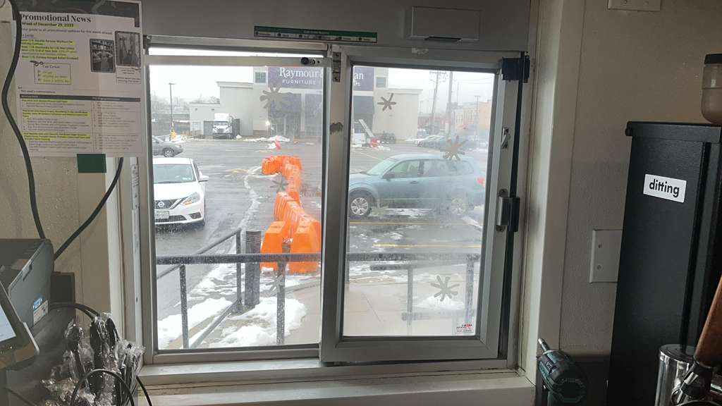 Residential window units and glass Baltimore Maryland.